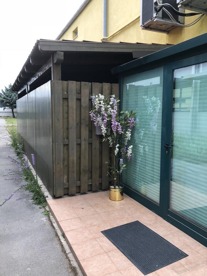 Motel Sofia Sežana Εξωτερικό φωτογραφία